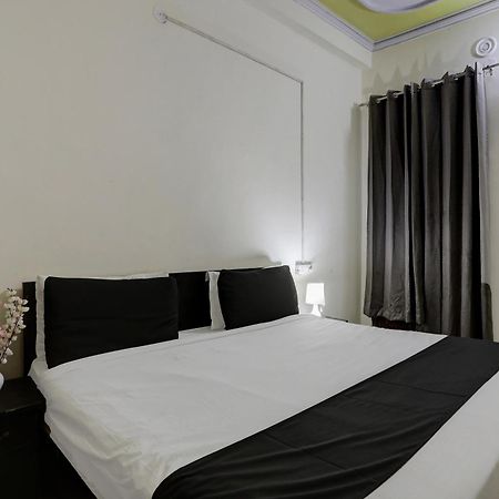Hotel O Thirty Inns 诺伊达 外观 照片